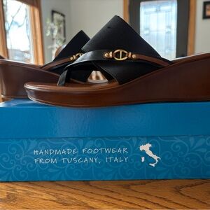 Avani Black and Brown sandals